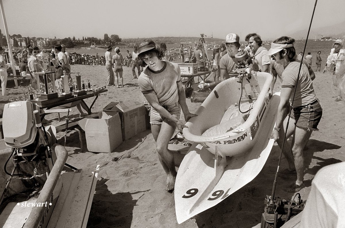 The Nanaimo to Vancouver bathtub race ran from 1967 to 1996. Bruce Stewart photo at Kits Beach in 1978 evelazarus.com/the-nanaimo-to… #everyplacehasastory #kitsilano #nanaimo