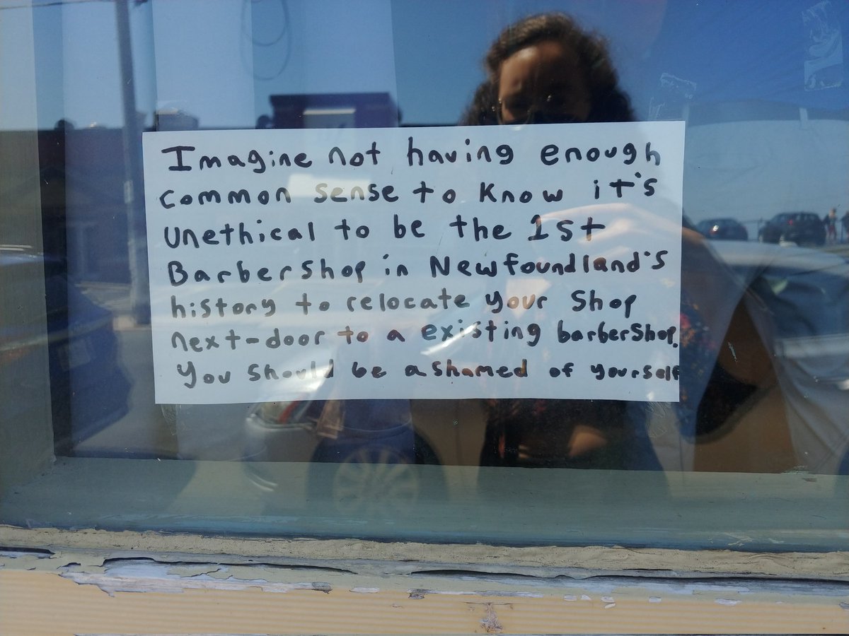 kerriclaireneil's tweet image. Major barbershop drama happening in my neighborhood