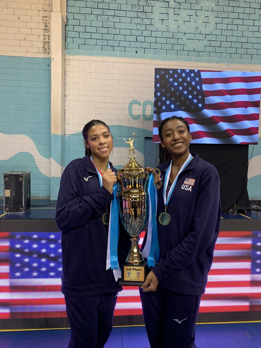 JaydenR2026's tweet photo. Somebody pinch me I think I’m dreaming!!! Got to live a dream and thankful I got to do it with my club teammate @hallethompson08 and my future college teammate Manaia! Rest, recover, and get ready for HS ball next… 🥇🇺🇸 https://t.co/156ljDbBz0