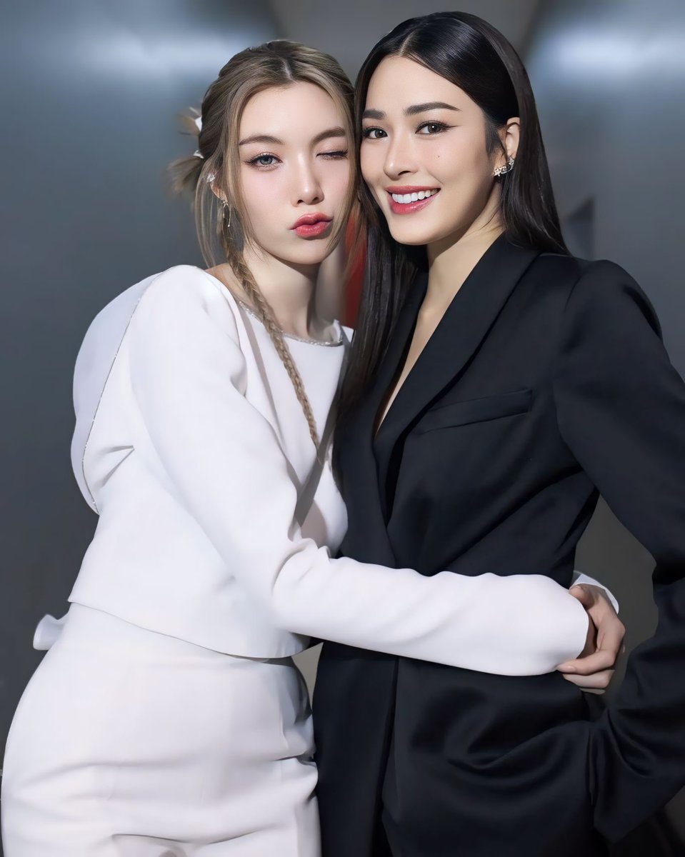 Chanchabb's tweet photo. ไม่ให้ไปเจอใครแล้วค่ะผูกขาดคู่นี้ตลอดชาติและตลอดไป🥺

#หลิงออม #LingOrm https://t.co/tjCXLHRj2z