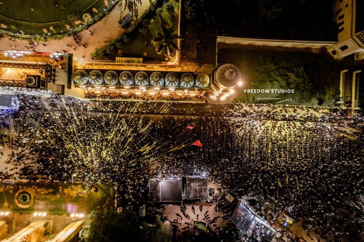 MirzaSiraj_INC's tweet photo. Witnessed the powerful and solemn Juloos on 10 Muharrum at Lucknow's Bada Imambada. The air was filled with reverence and unity, as people came together to remember and honor the sacrifice of Imam Hussain as 

#Muharram #Lucknow #Azadari https://t.co/3wWLkBHAdj