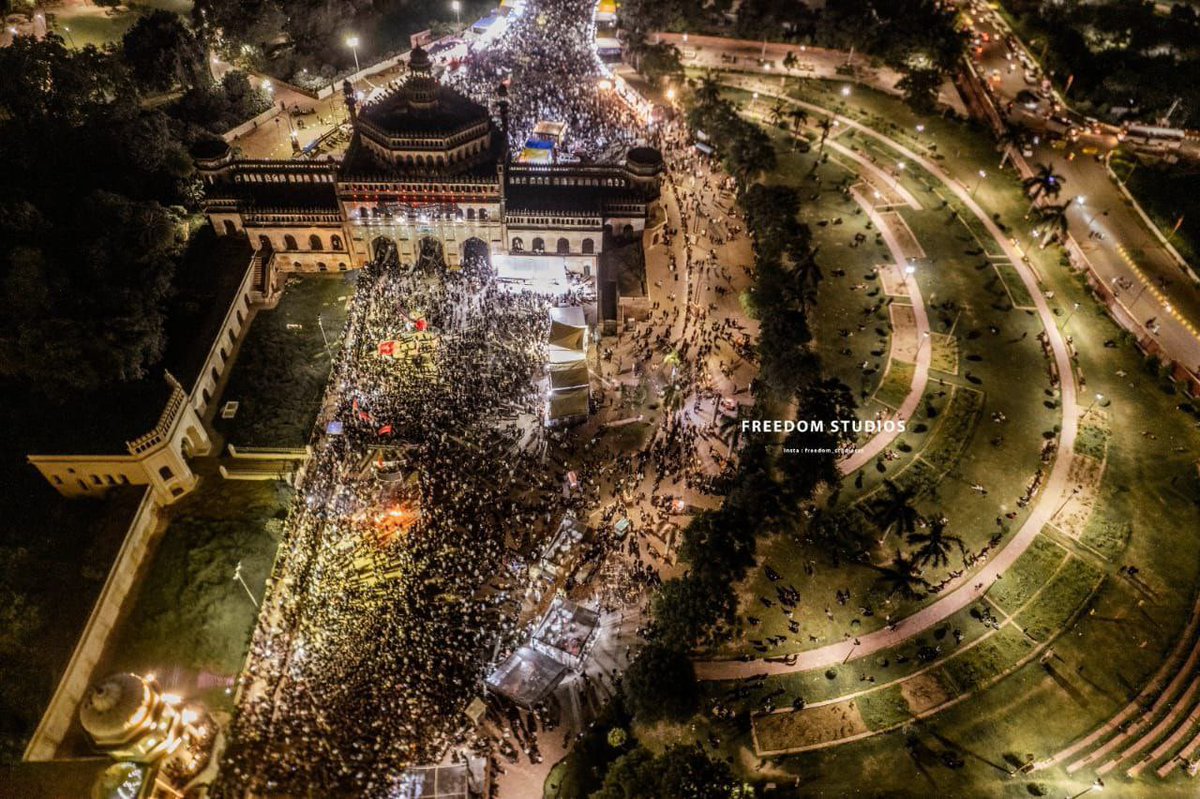 MirzaSiraj_INC's tweet photo. Witnessed the powerful and solemn Juloos on 10 Muharrum at Lucknow's Bada Imambada. The air was filled with reverence and unity, as people came together to remember and honor the sacrifice of Imam Hussain as 

#Muharram #Lucknow #Azadari https://t.co/3wWLkBHAdj