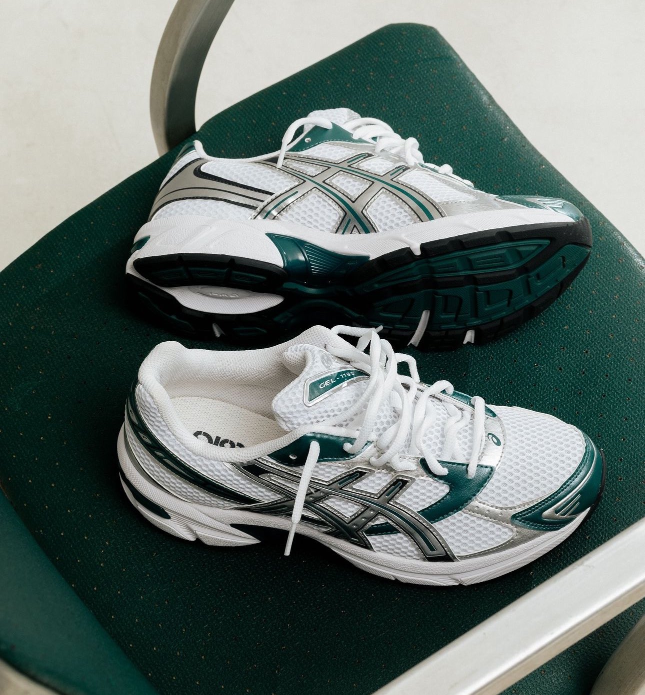 Finishline asics deals