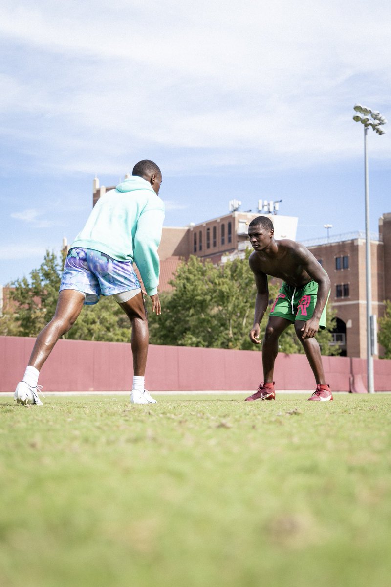 1KaRonte's tweet photo. CL3 been putting in crazy work before fall camp.
#FSU
#RonteLab 🧪🥼 https://t.co/loUYJmbl37