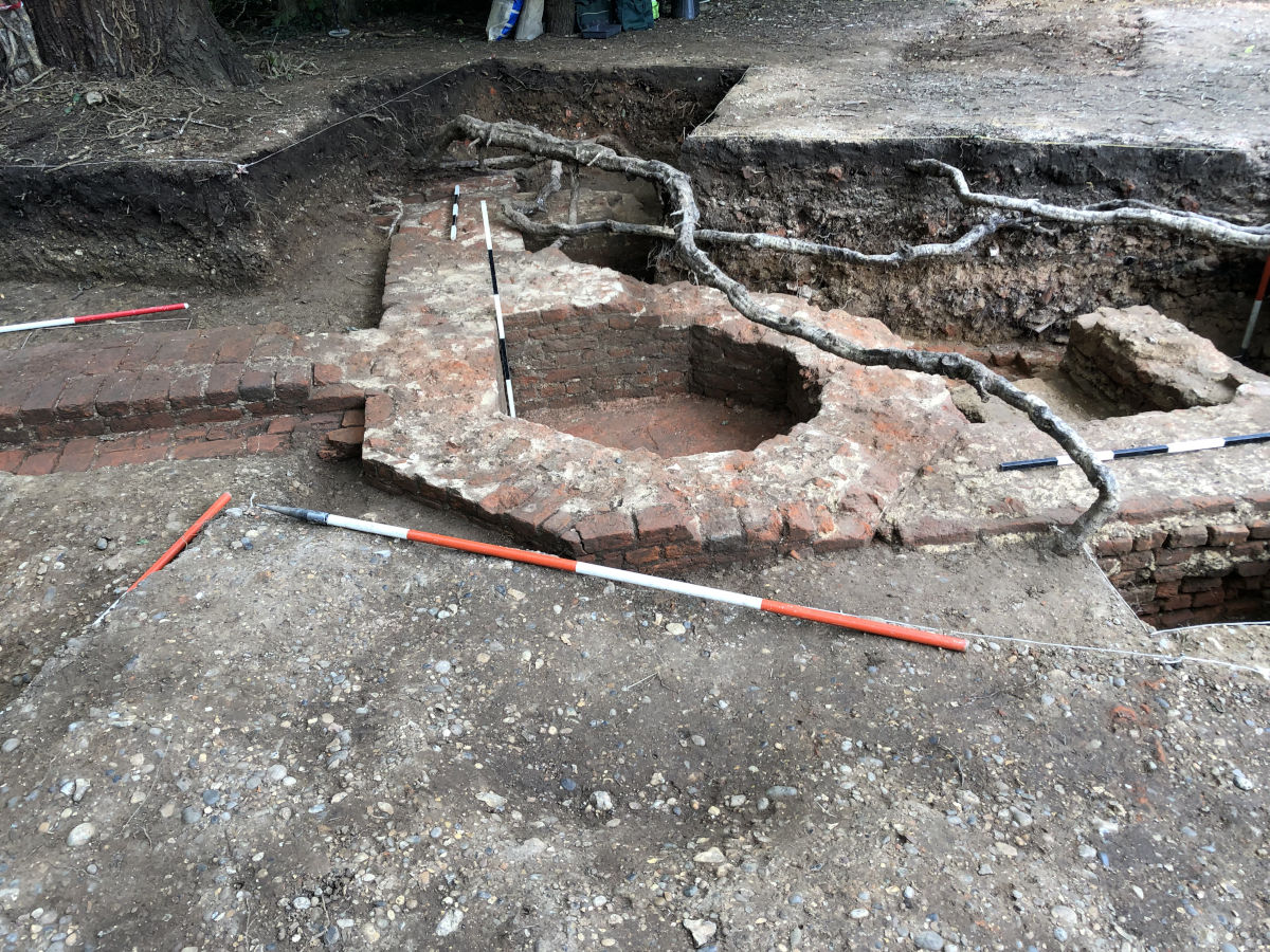 Summer Dig Day 13
enfarchsoc.org/news/2024-07-2…
Digging and recording complete, only remaining job the bit they never show on TV - the backfilling!
#ElsyngPalace #Tudor #Archaeology