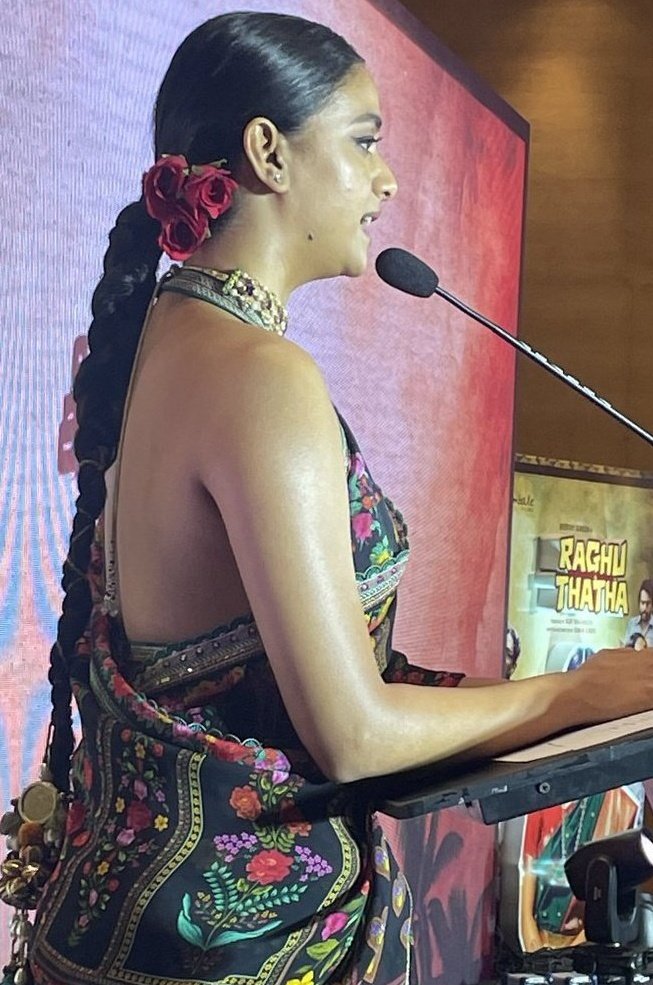 AgentCK__'s tweet photo. Raising the heat, an unexpected one 🥵 
#KeerthySuresh https://t.co/zotu0Q6BP4