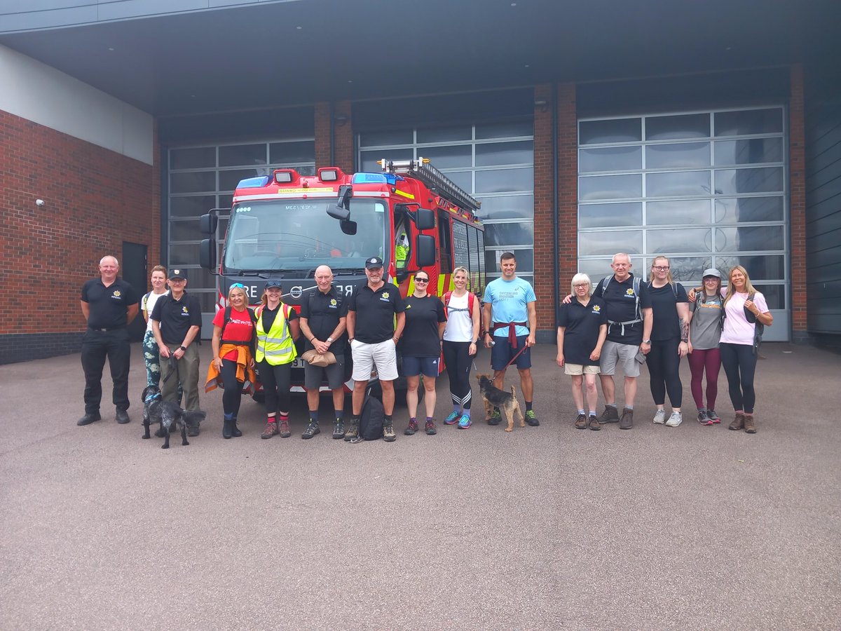 alfredw24481695's tweet image. Day 2 of our @StaffsFire 50th anniversary  walk in aid of the Firefighters Charity.  Leek,  Ipstones &amp;amp; finally Cheadle,
varied topography 13.5 miles clocked up today . We are all looking forward to the 3rd day tomorrow, Cheadle Community Fire Station to Service HQ 👍 👏