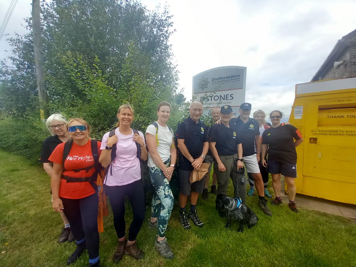 alfredw24481695's tweet image. Day 2 of our @StaffsFire 50th anniversary  walk in aid of the Firefighters Charity.  Leek,  Ipstones &amp;amp; finally Cheadle,
varied topography 13.5 miles clocked up today . We are all looking forward to the 3rd day tomorrow, Cheadle Community Fire Station to Service HQ 👍 👏