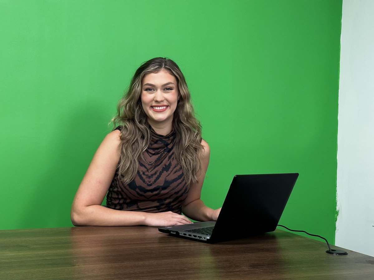 emmaparkhouseTV's tweet photo. CAREER UPDATE 🚨

My time at ABC15 is coming to an end. The past 3 years have been an incredible journey &amp; I couldn’t be more thankful for everything the beach brought me. 

My last day on air is Saturday July 27th — I hope you’ll join me then for one last morning Carolinas 💛 https://t.co/icor944nFY