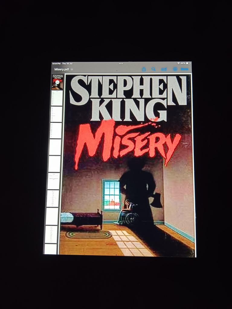 medhap_20's tweet photo. thrilling #stephenking https://t.co/MF4GqRXQTQ
