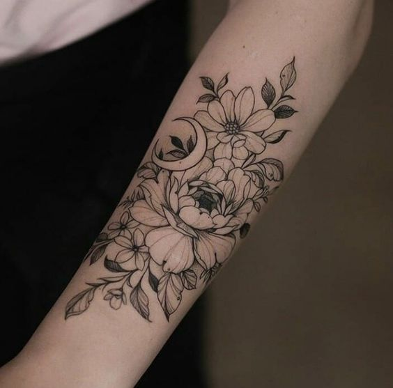 sublunaire's tweet photo. I think my plan is to get a second tattoo in October. Soemthing like this on my other arm with a little ghostie too. https://t.co/wypDjn2zPa