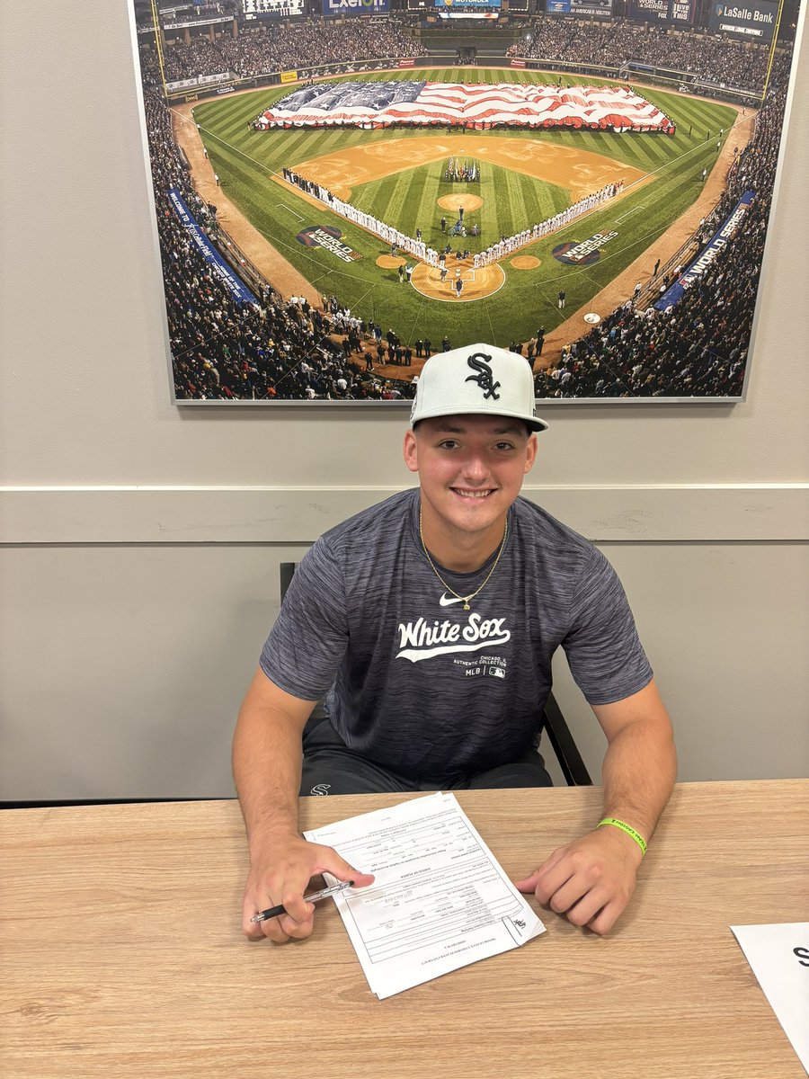 MaMo is officially White Sox bound.