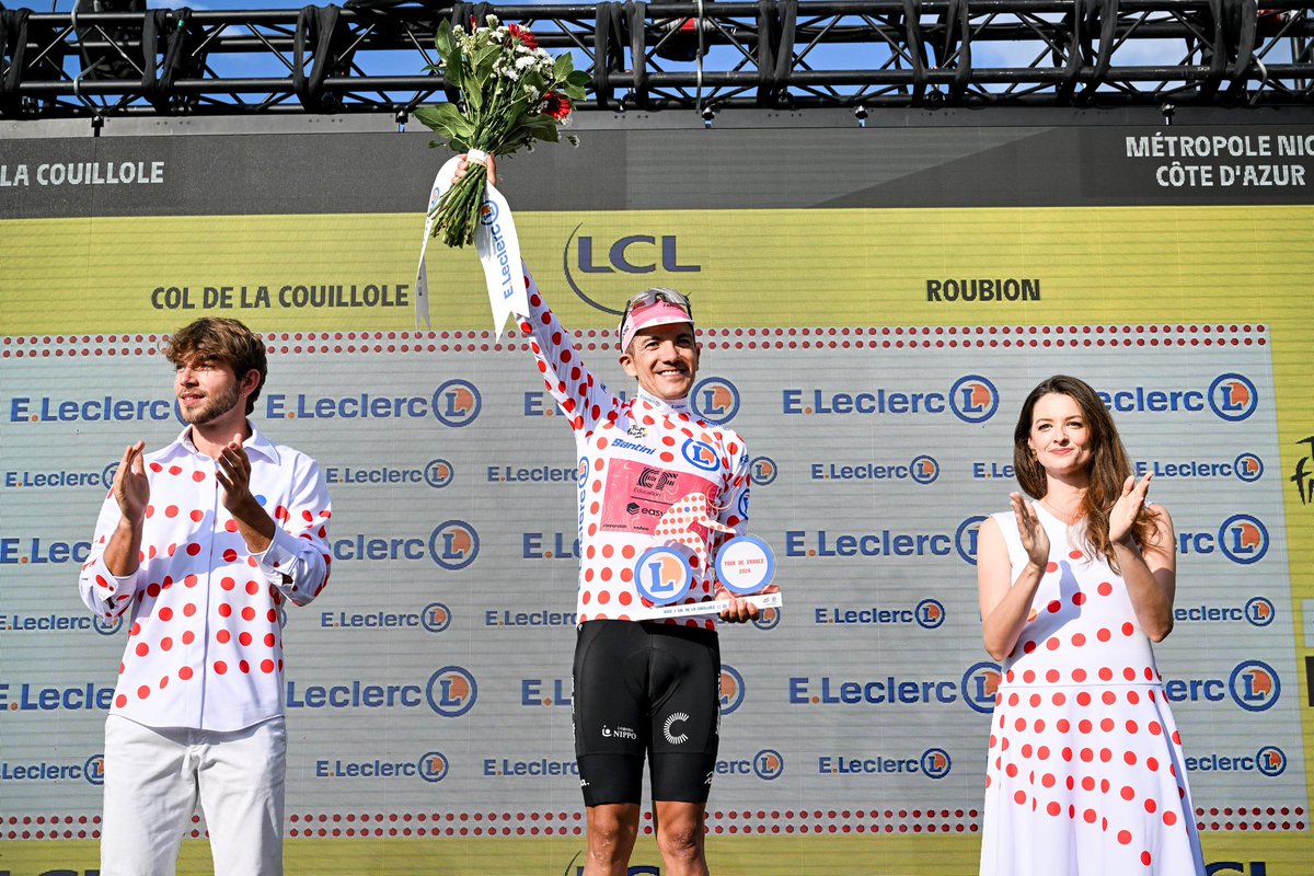 EFprocycling's tweet photo. Polka dots are the new pink 😉❤️🤍🩷

#TDF2024 #EFProCycling https://t.co/CC2gBXBt2r
