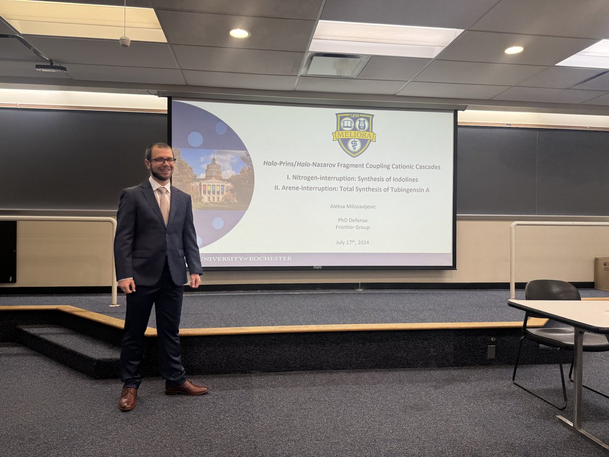 AJFrontierUofR's tweet photo. Congrats to Dr. Milosavljevic @amilosav996  on masterfully defending his PhD earlier this week! We had a great time celebrating the achievement at Niagara Falls. Aleksa will be starting a postdoc at UPenn with @DirkTrauner and @jakebrenner in the Fall - we will greatly miss you!! https://t.co/bBtl0wqp4x