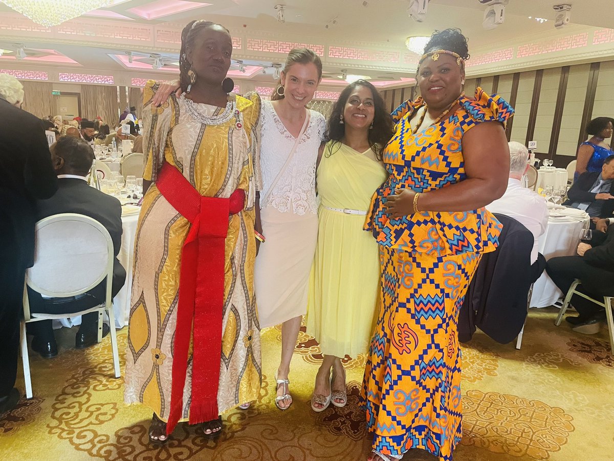 Ellily Ponnuthurai🌹. tweet media