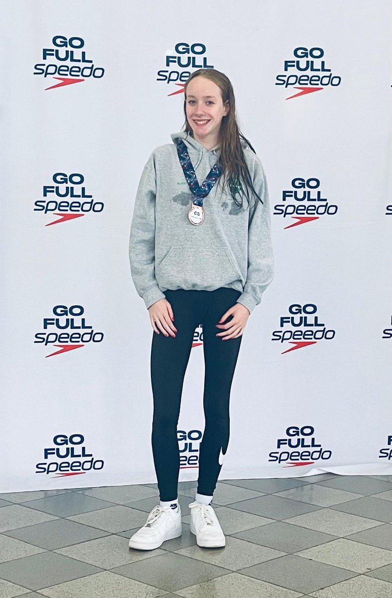Day 1 Alice opens up Team Dside medal account with a gutsy PB from an outside lane and finishes 3rd 🥉 in the 15 years 1500! 

Big shout out to Team NDPP! Great start to an exciting week! <a href="/TynemouthASC/">Tynemouth ASC</a> 🥈 

Roll on day 2! 

<a href="/britishswimming/">Aquatics GB</a> <a href="/asanortheast/">Swim England North East</a> <a href="/DurhamCouncil/">Durham County Council</a> <a href="/cdsport/">County Durham Sport</a>