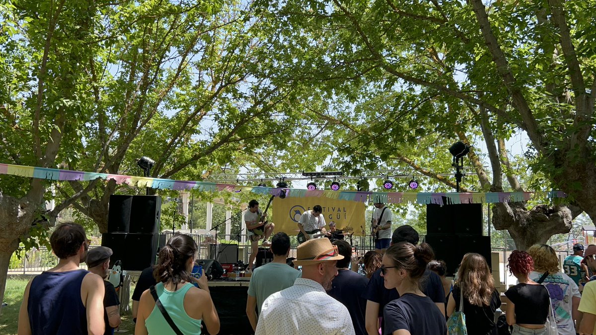 🥵Coherence al super <a href="/FestivalPingui/">Festival Pingüí Flix</a> de Flix! Gran grup, lloc brutal.