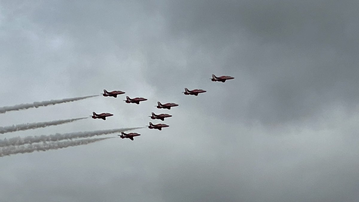 ChrisJackson19's tweet photo. Amazing day @airtattoo! The @rafredarrows were definitely a highlight and absolutely smashed their display! Sensational performance!!! https://t.co/Fyurmrks2B
