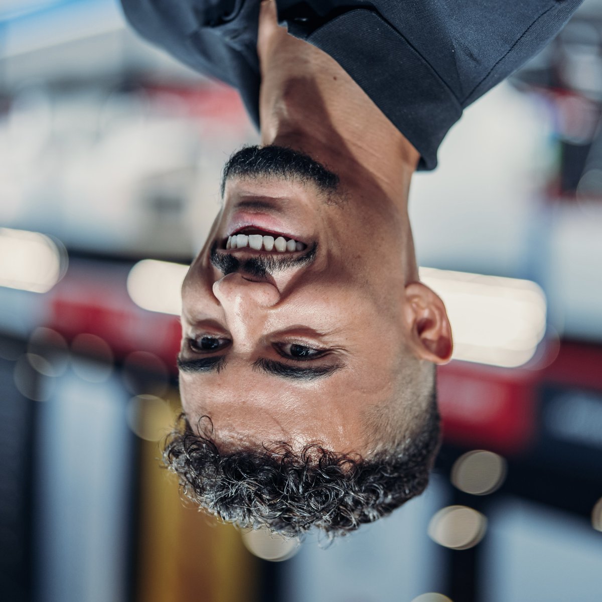 PorscheFormulaE's tweet photo. 🙃 "Bring it home," says @PWehrlein after winning Race 1 in London and taking the overall lead in the drivers’ championship.

#PorscheFormulaE #Raceborn #LondonEPrix https://t.co/4pGeNJ12IB