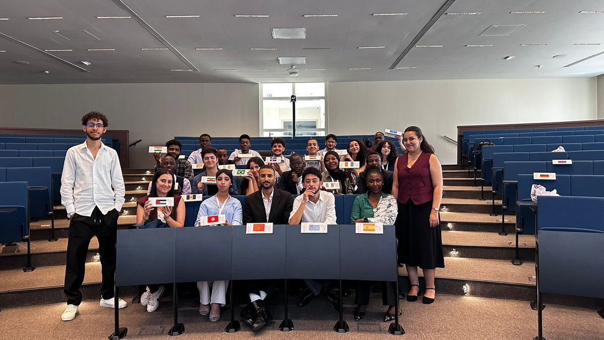 gayoghana's tweet photo. At the ongoing #RCOY2024, young people are gaining firsthand experience in international negotiations through an immersive simulation exercise. This invaluable experience is crucial for cultivating the next generation of climate leaders. #MockCOP https://t.co/K2fK73zIu5