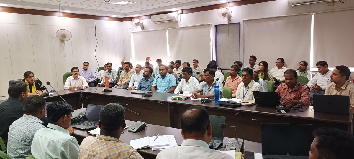 MaP_Skills's tweet photo. 🌟PM Vishwakarma Scheme Orientation Workshop Phase-II, aimed at enhancing field implementation!💫

Let's work together towards effective execution and impactful results. 🛠️💼

 #PMVishwakarmaScheme #OrientationWorkshop #BetterImplementation
 #DSD #dsdmp https://t.co/OaI9kd360G