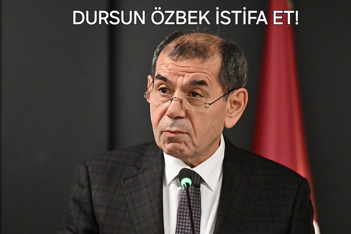 GalatasarayXII's tweet photo. Dursun Özbek ve yönetimi derhal istifa etmeli. Galatasaray  sahipsiz değildir. 1 ay geçti 2 transfer yapamadınız. O koltukları terkedin. #dursunözbekistifa https://t.co/nS2DLheWQ0