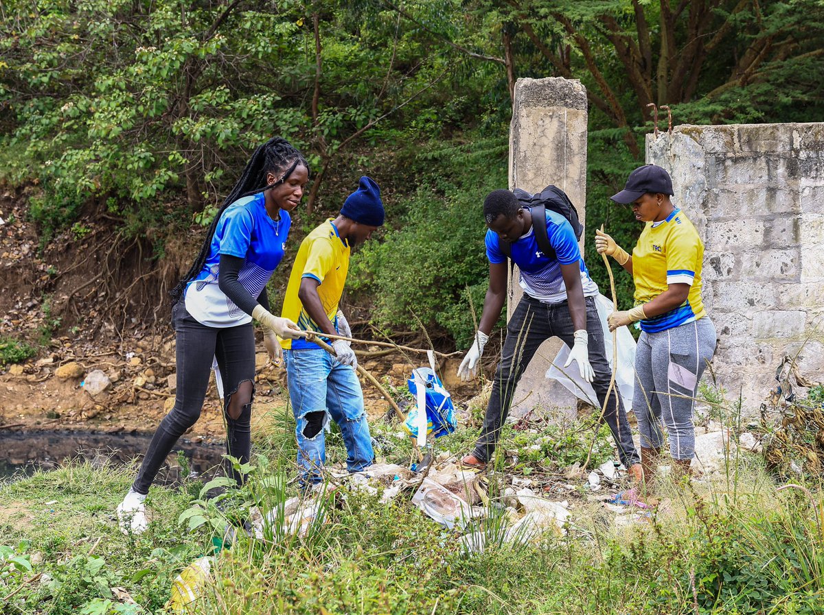 HighriseVB's tweet photo. We believe a clean environment is a safe environment. This project comes after another greening the estate project where each year we plant trees around the field and within the estate. We do not only play volleyball, we also give back to our community
#WeRiseTogether https://t.co/oaxD3OXgbq