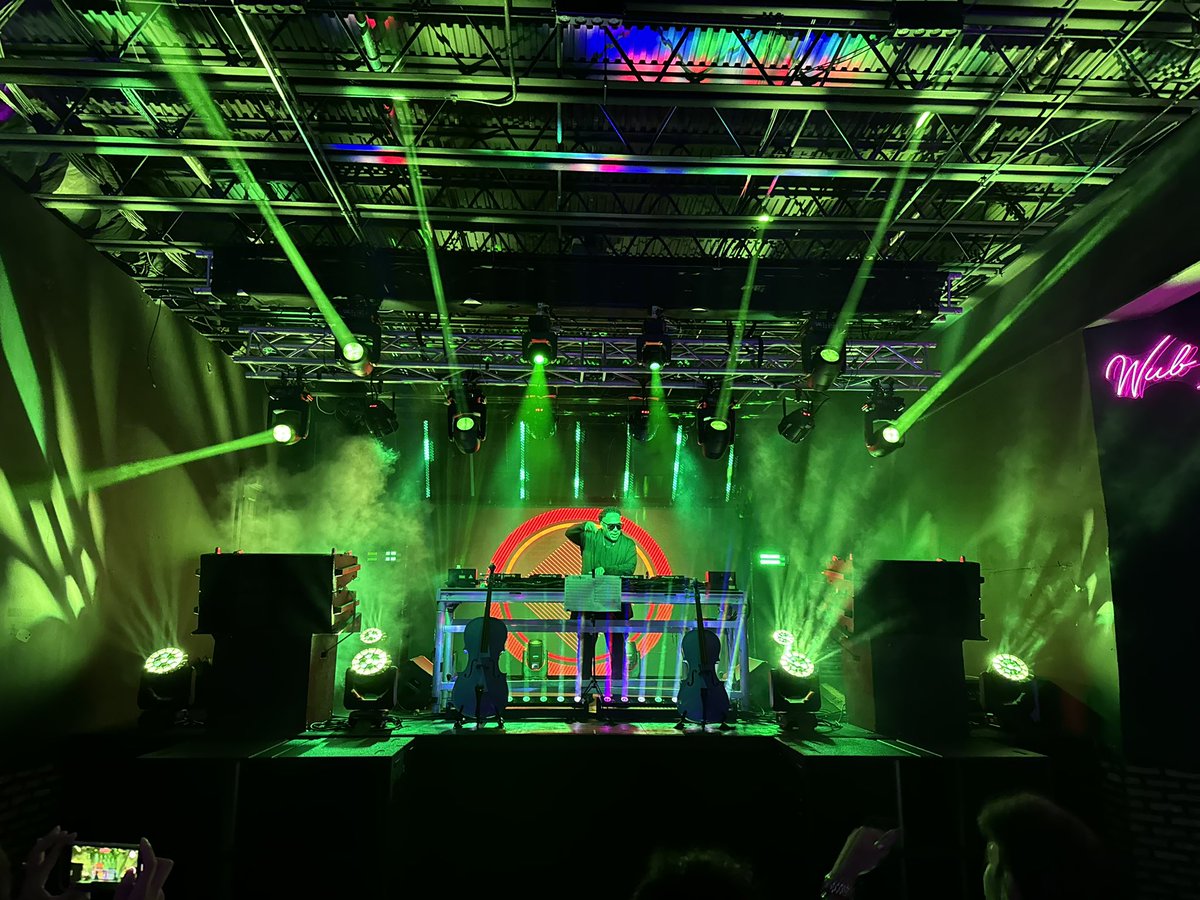 𝗧𝗢𝗡𝗜𝗚𝗛𝗧’𝗦 𝗦𝗘𝗧 𝗧𝗜𝗠𝗘𝗦:

8:00-9:00 Char
9:00-10:00 Blvckmvgic
10:00-11:00 Rane b2b Pyro
11:00-12:00 Blankface
12:00-1:00 Bloodthinnerz
1:00-2:00 Gramgreene

Wheeling it back at Bass Station tonight &amp; riddim is finally breaking into the brand new stage design!