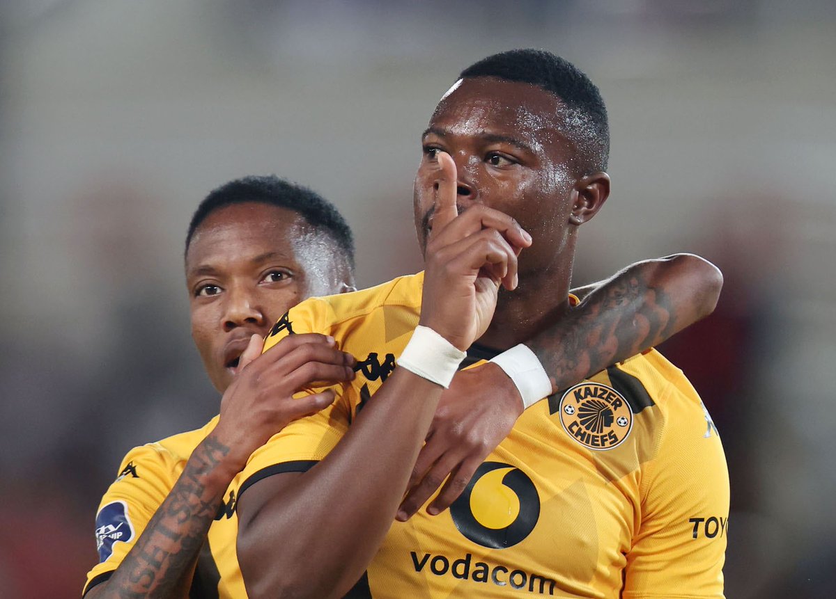 Lorenz_KO's tweet photo. Ranga Chivaviro bagged four goals as Kaizer Chiefs beat Al Shahaniya SC 5-2 while Mfundo Vilakazi also found the net.

#Amakhosi4Life ✌️♥️ https://t.co/nHTzBapBAL