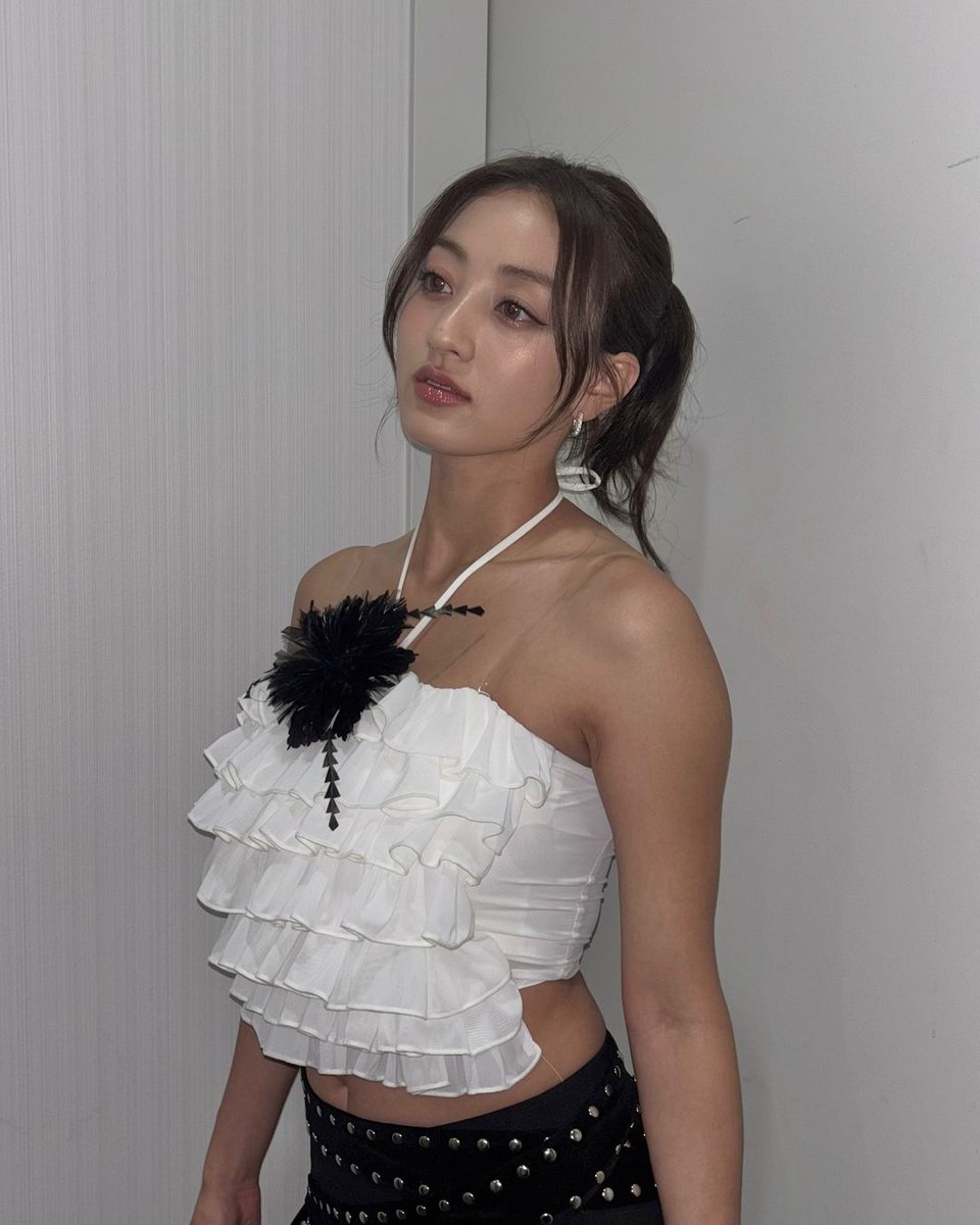 지효 tweet media