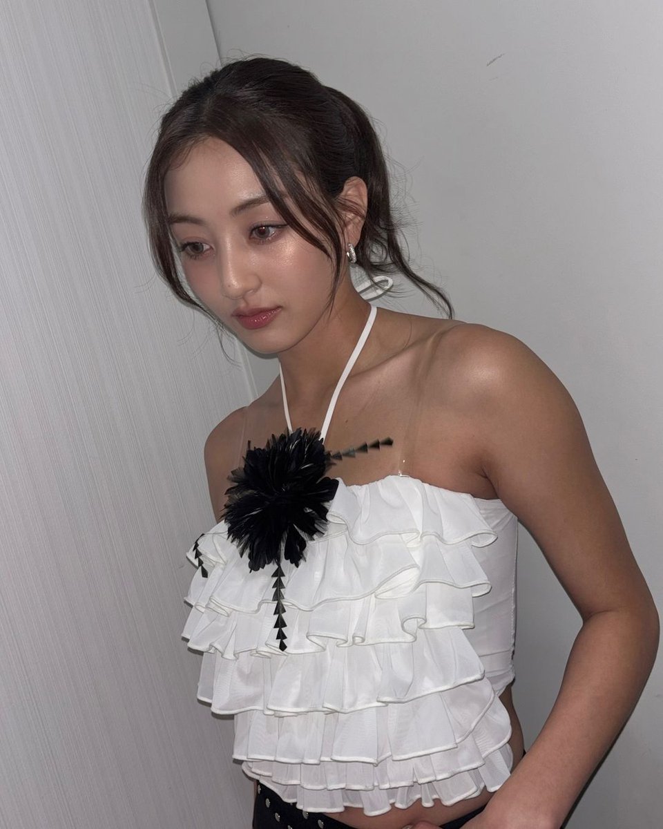 지효 tweet media