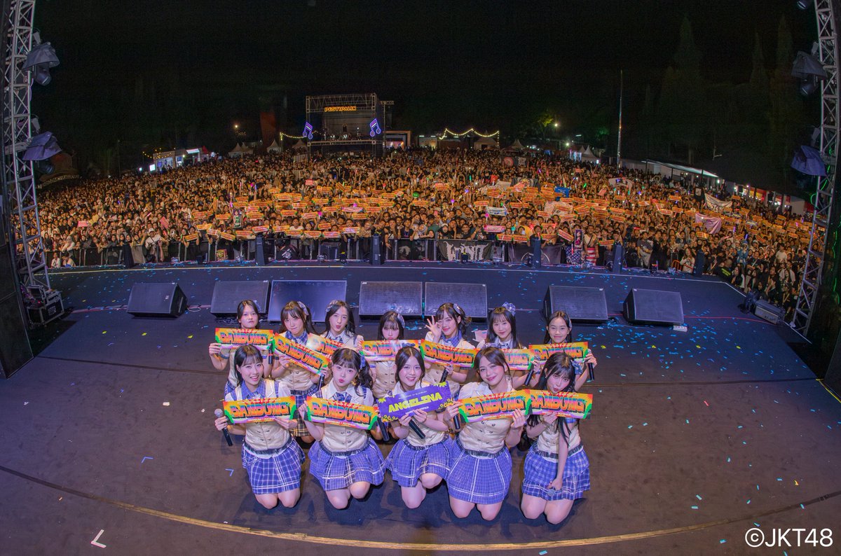 officialJKT48's tweet photo. Wilujeng wengi teteh sareng akang. Hatur nuhun ka rerencangan sadayana anu atos datang ka event Pestipalin 2024! Meuni rame pisan!! Wilujeng tepang sadayana nya🥰 https://t.co/3j95lxFd1R