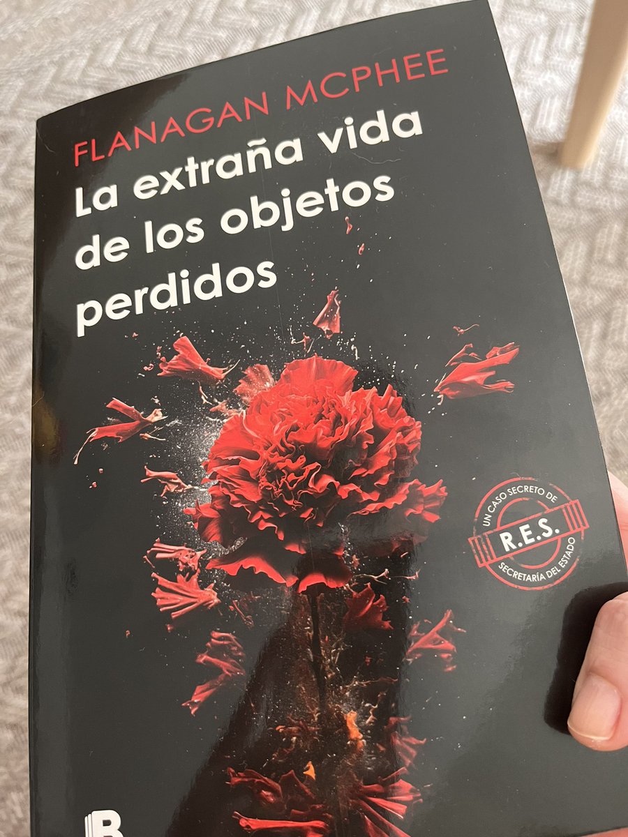 Borealyaustral's tweet photo. @FlanaganMcPhee oye, que me ha gustado el libro. Espero que vengan más! Muchas gracias! 🤗 https://t.co/jc39rSRtAW