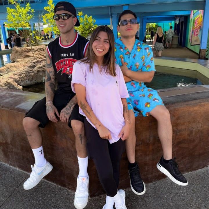soylessmartinez's tweet photo. Amo tanto esta amistad 🥹🫶🏼 https://t.co/m6HV6ZOD50