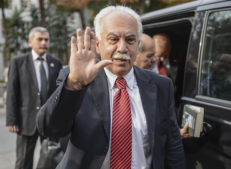 ozanblk_'s tweet photo. CHP Grup Başkanvekili Ali Mahir Başarır :

"İradesini iktidar ve yanlılarına ipotek veren, siyaseten beyin ölümü gerçekleşen ve siyasi bir bunak olan Doğu Perinçek denen utanmaz; partimiz hakkında ipe sapa gelmez cümleler kullanmış.

Neymiş? Cumhuriyet Halk Partisi %90 oy alsa da bazı güçler bizi iktidara getirmezmiş. Ona ne senin gücün ne de ağababalarının gücü yetmez. 

Sen haddini bileceksin! Partimizin ve ülkemizdeki seçmenlerin adını, iradesini ağzına alırken bir değil, bin kez düşüneceksin! 

Kandil'in püskülü! Çeneni kes, haddini bil! Hadsiz herif!"
