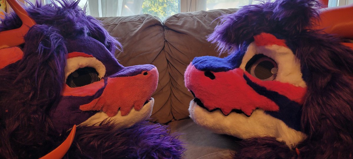 VictonRoy's tweet photo. @RitzCostumes First vs second attempt at a fursuit uwu https://t.co/mCFW0wA6Bp