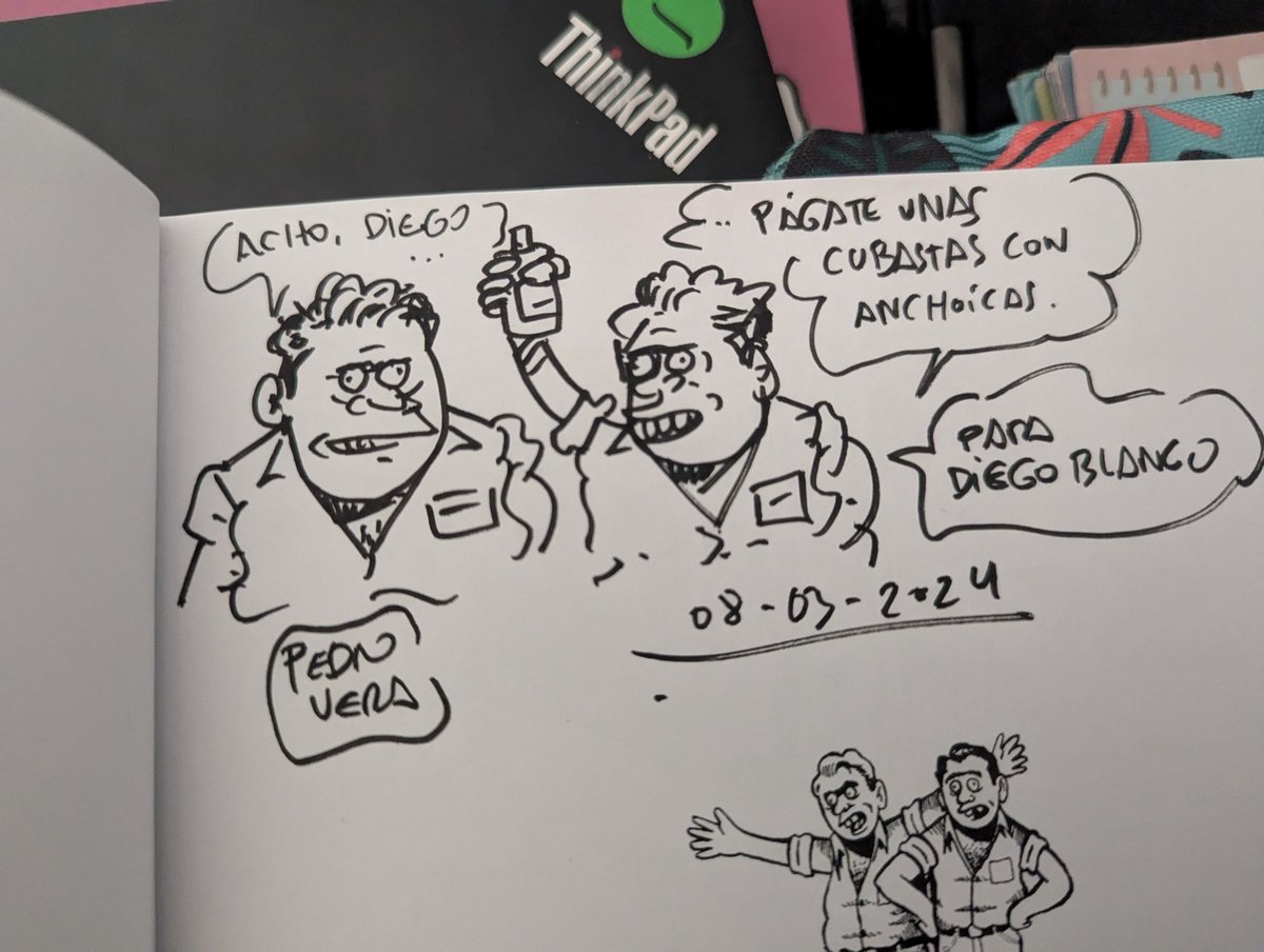diego_blanco's tweet photo. Estimado Sr @pedroveraOyP Me ha llevado un año  recoger estas joyitas firmadas. El último verano dejé un par de tomos a los críos de un amigo para ver si podía firmarlos en su visita a un instituto de Cartagena (gran iniciativa). Si para por la Manga, nos tomamos esos cubatas... https://t.co/x2h1hQSTVG