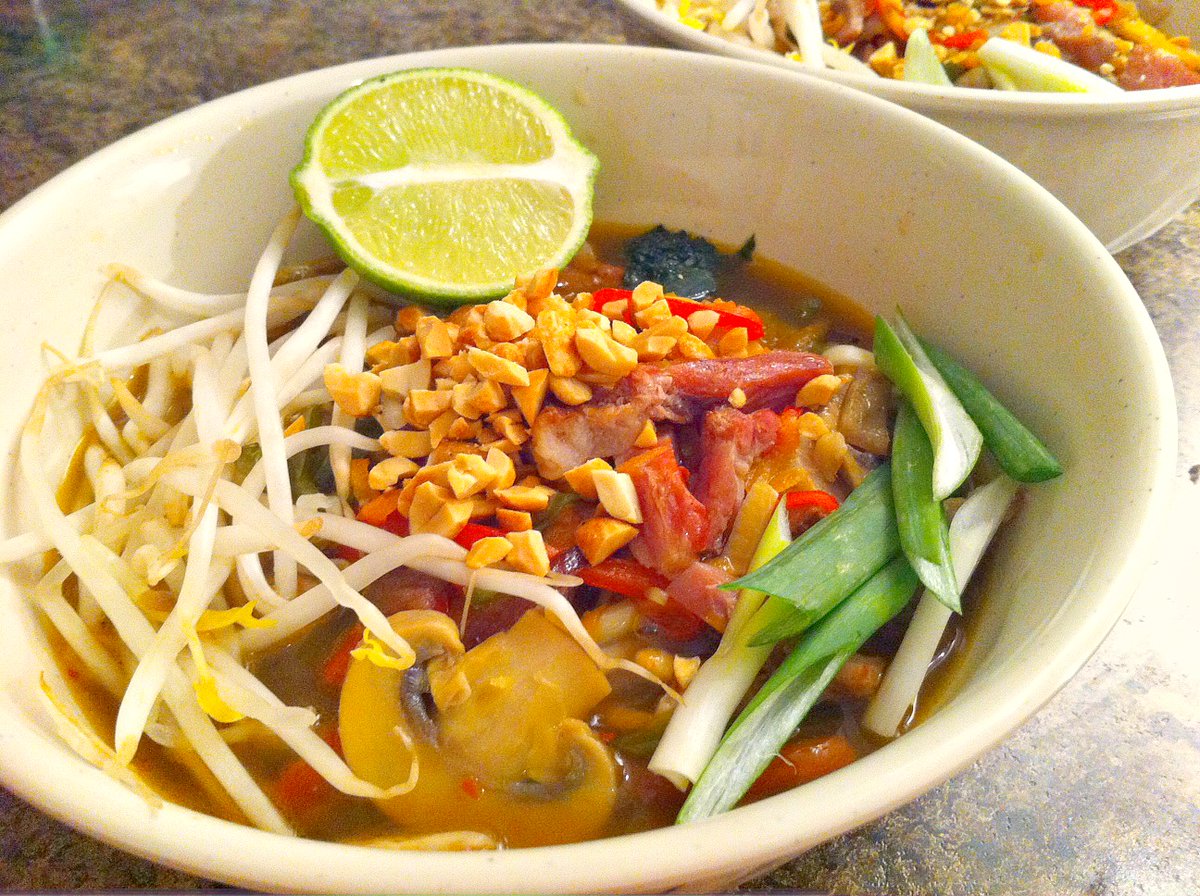 clubfoody1's tweet photo. Today is National #SproutDay
Udon Noodle Soup... loaded with yumminess! 🍜🤩
(check out my next posts👆for more sprout recipes😋)
#YouTube📽️: https://t.co/QPhpJMXOtK
#RECIPE ➡️: https://t.co/TePLl0xx3t
@EventGuideToday @DiningGuide2Day https://t.co/waCIKOLfeV