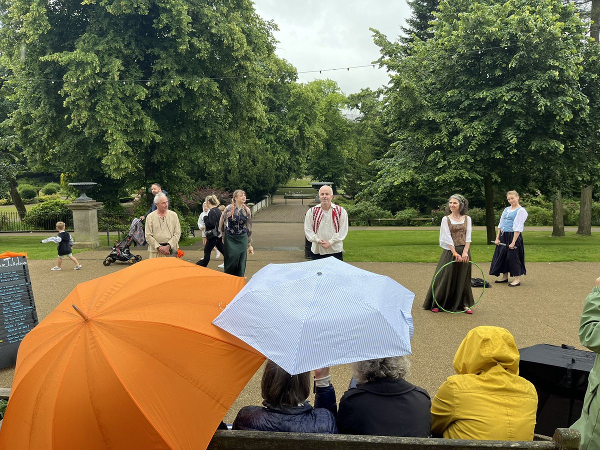 The rain can’t stop <a href="/ShakespeareJBx/">Shakespeare Jukebox</a> raising money for <a href="/BuxtonSamaritan/">Buxton & High Peak Samaritans</a> Join them for the last time this season #BuxtonFringe