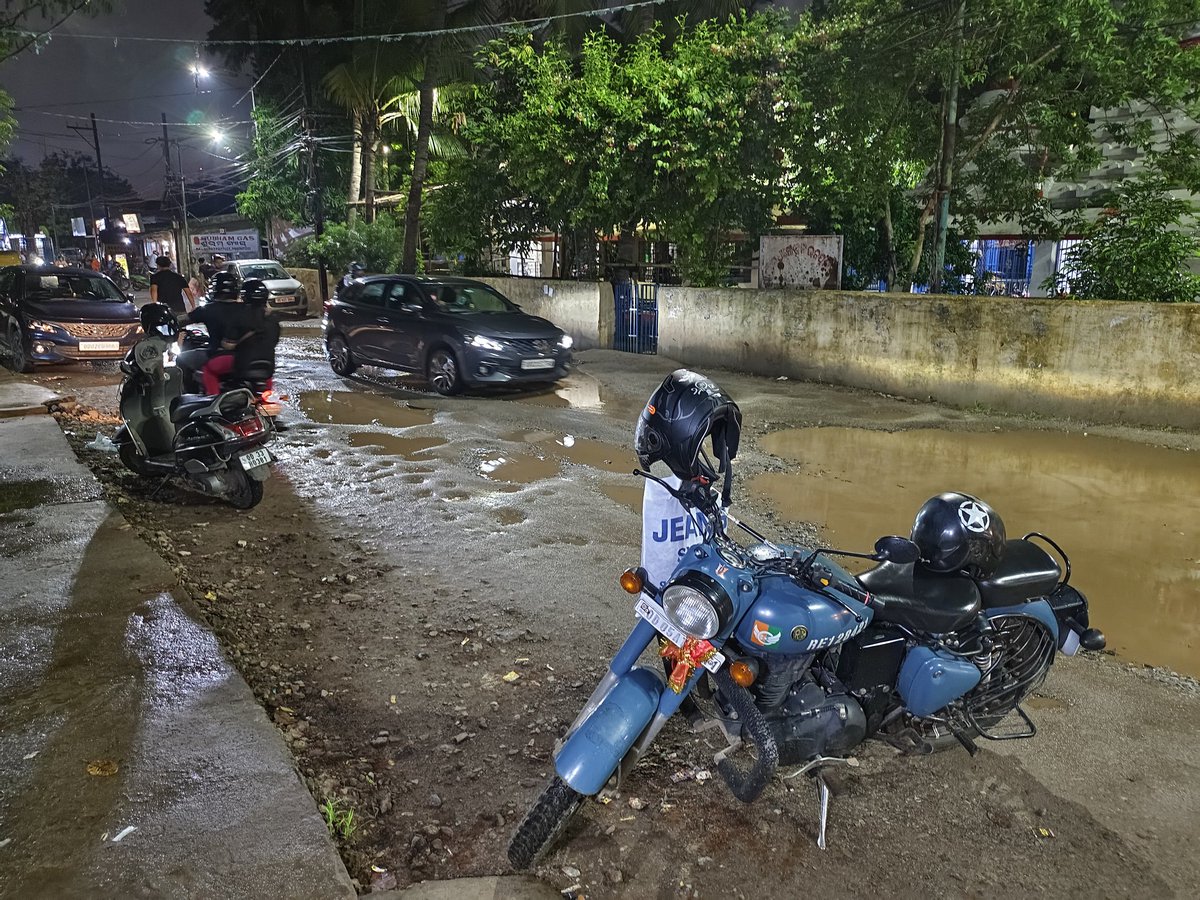 AlokRatha4's tweet photo. Please Lookup The Number 1 Smart City Of INDIA, BHUBANESWAR, NAYAPALLI,751012 https://t.co/01bv0O5Zio