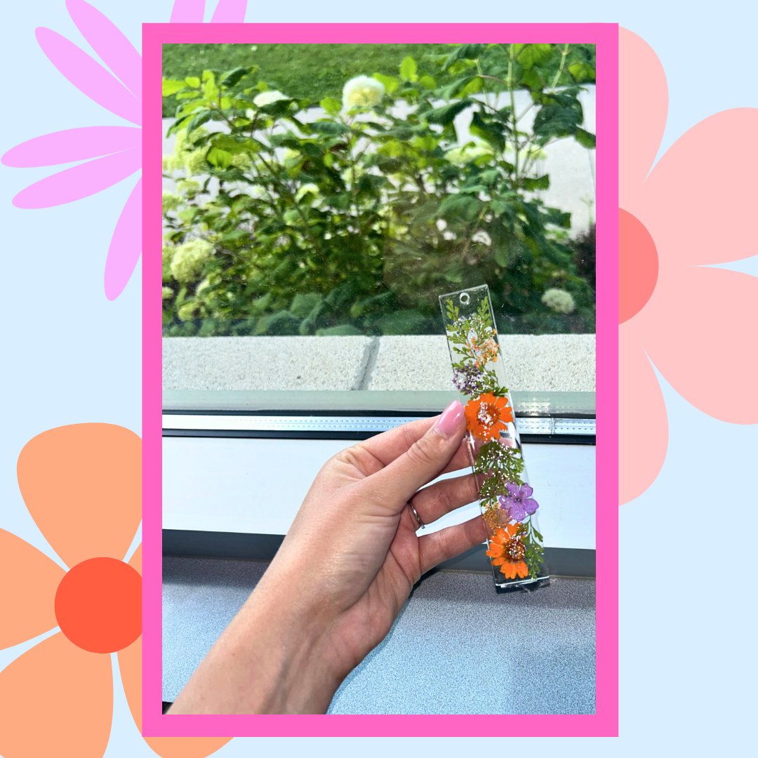 brantlibrary's tweet photo. Florals? For summer? Groundbreaking 💮🌻

Thanks to everyone who participated in our whimsical and magical DIY Resin Bookmark program with Brooklyn! 

#BrantLibrary #DIYBookmarks #Resin #DIYProjects https://t.co/QgJucyPuHT