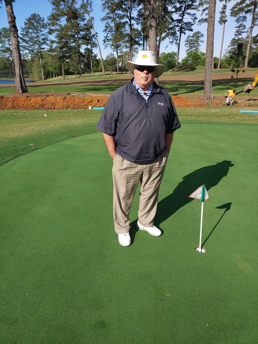 Wade Thomas is the "Dean" of managing bentgrass greens ⛳ in the deep south, in Macon, Georgia.
007XL bentgrass greens.