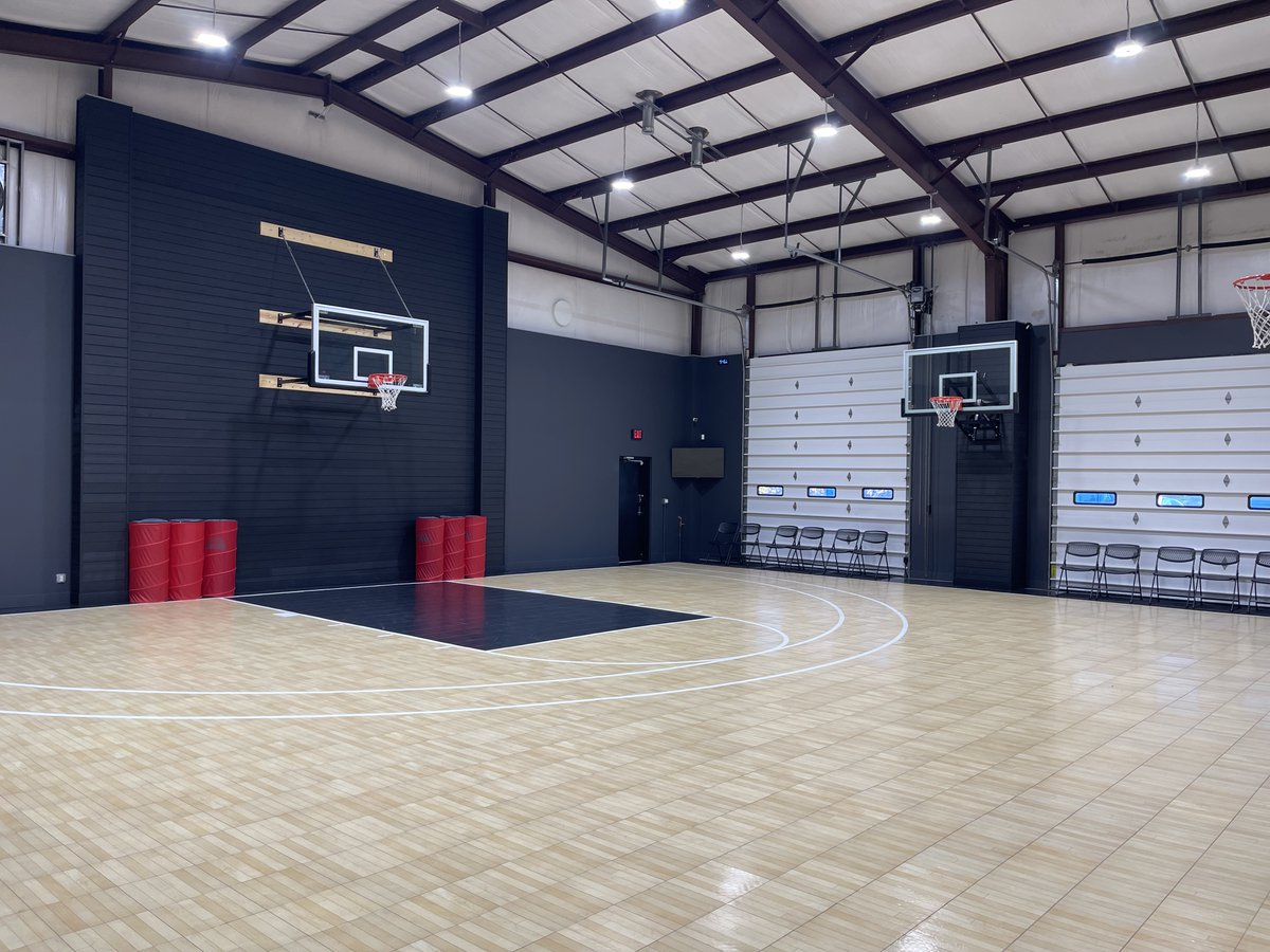 Its a great day to get better!

#basketball #court #basketballcourt