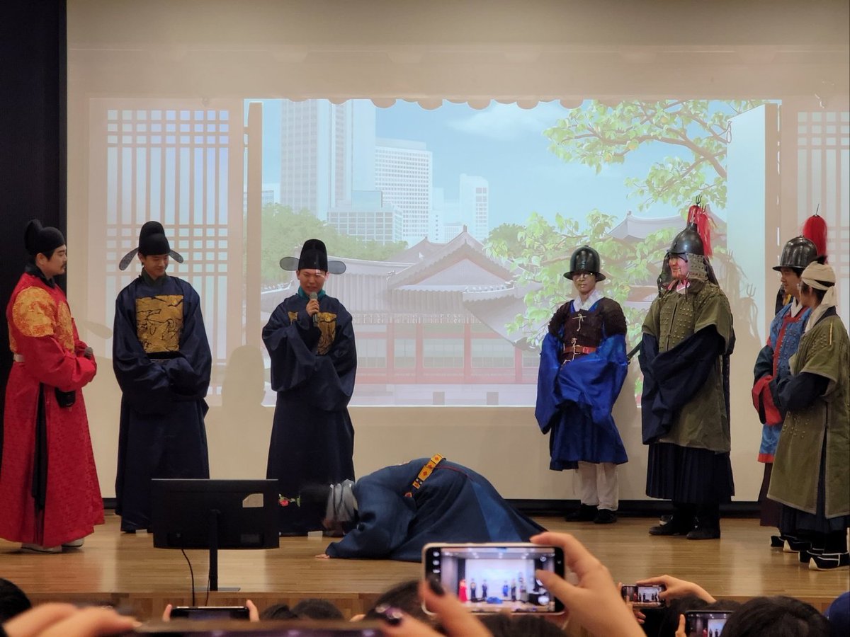 hanbokchego's tweet photo. 단령갱은 어디던지 암약하고있다
#향아치 #만민공동회 #도당 https://t.co/UtA1QLGppv