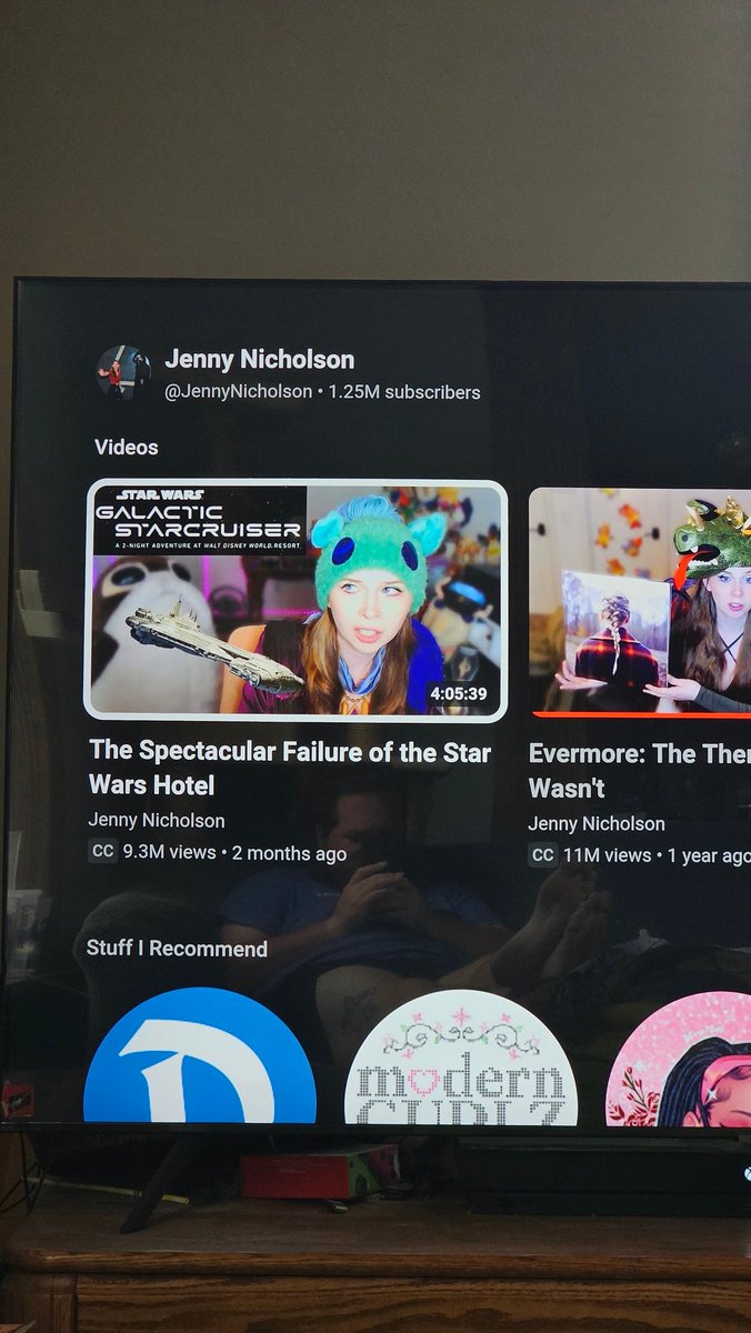 CodyGriz's tweet photo. Car's broke. Rain's coming. Is today the day I watch 4hrs of @JennyENicholson talking about a hotel I'll never go to? https://t.co/PbZzFe0idY