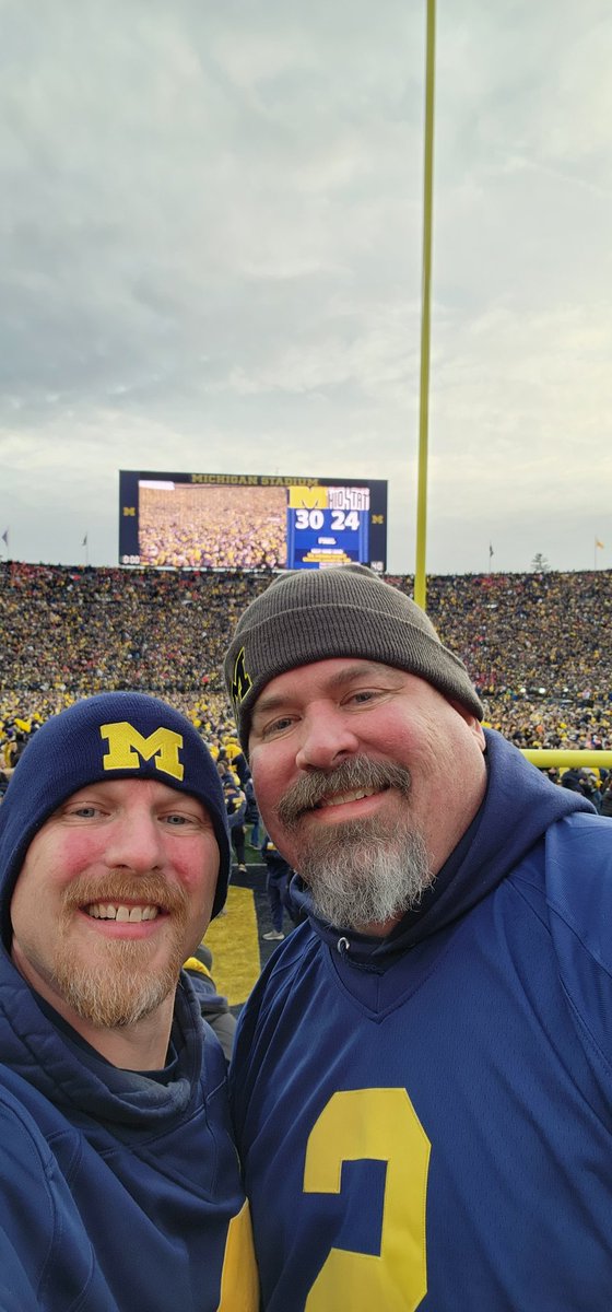 Bighouse2323's tweet photo. #GoBlue #ReigningAndDefending #NationalChamps https://t.co/jBc33iapNz