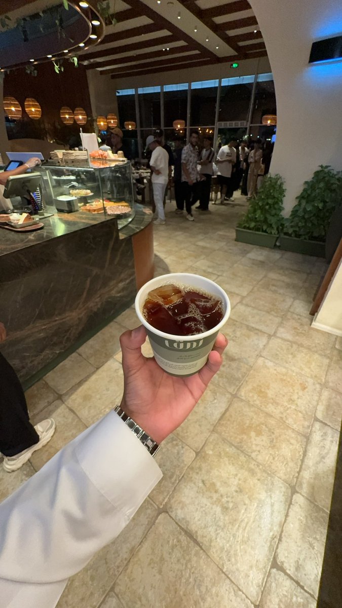 Q2illi's tweet photo. عشيرٍ طواني طي الأوراق بالمظروف
مراسيل حب شمّع الظرف كاتبها https://t.co/z5g3xETUuU