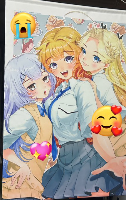 メロブさんのタペお先にいただきましたかわいい😭😭😭こんなでかいグッズ出るなんて夢みたい😭😭😭うれしい😭😭😭えーん😭😭😭 