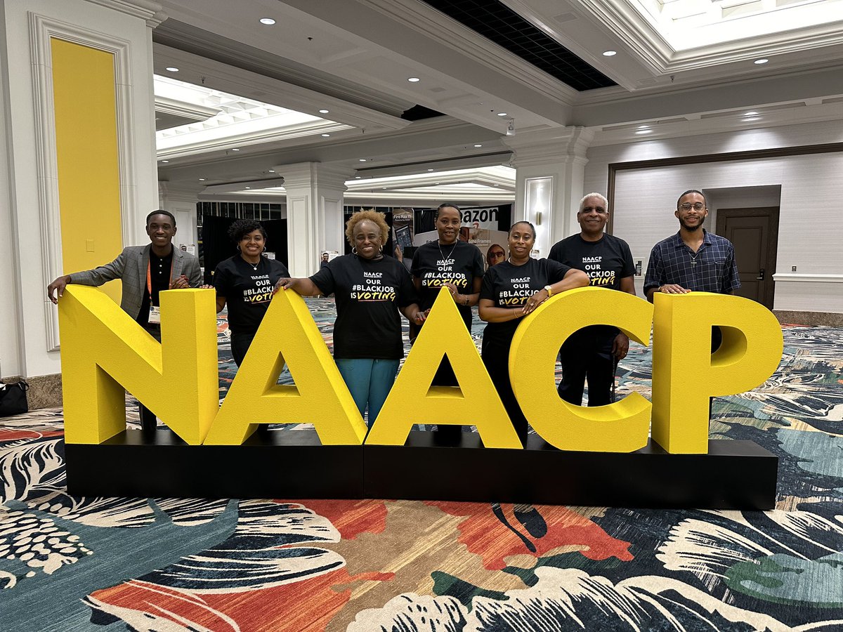 guy_law's tweet photo. Many thanks to my wonderful and committed Oakland NAACP team of delegates this week in Las Vegas to help pass the ABAHC! Amazing seeing the youth all in on the mission! Grateful I did not blow it when I touched the microphone. 🎤 🙏🏾 #ADOS #NAACP https://t.co/r8BLnAAjag