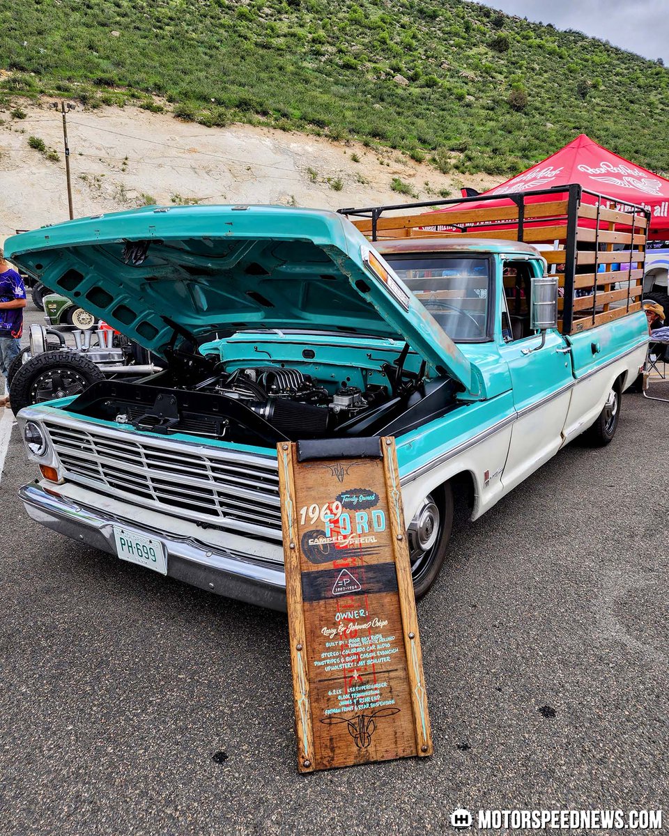 motorspeednews's tweet photo. 1969 Ford F250 Camper Special.
6.2 LS with a LSA supercharger.
Built by Poor Boy Rods.
More on the event: https://t.co/c6QswS07FE https://t.co/OmpbxI1g2f